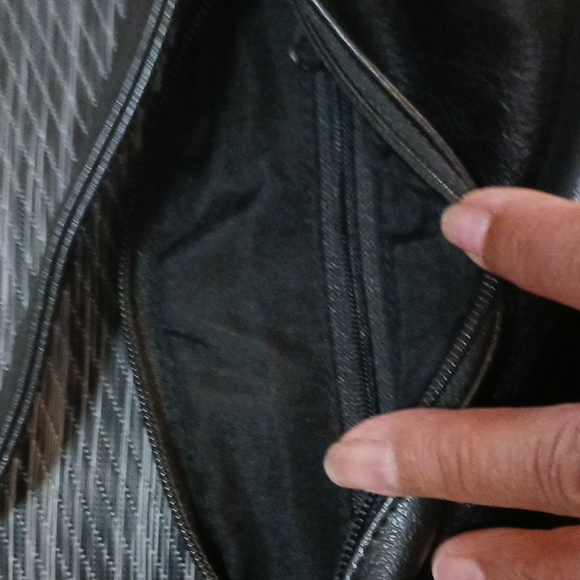 Handbag - Picture 2 of 4